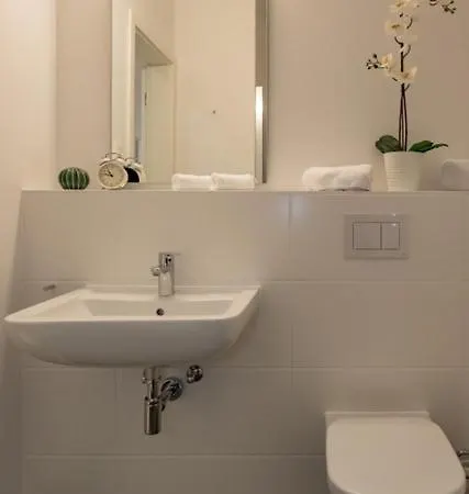Myroom - Serviced 2* München